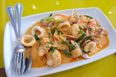 ร้านอาหารเพลิน (Ploen Restaurant)