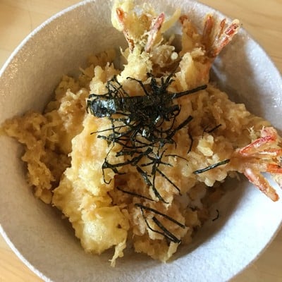 ข้าวหน้ากุ้งเทมปุระ