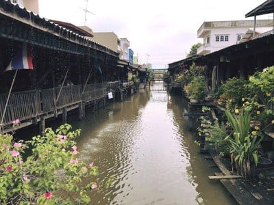 บรรยากาศ ตลาดร้อยปีระแหง