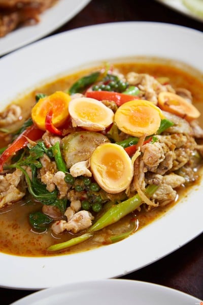 เมนูของร้าน ไก่หุบบอนเจ้าของต้นตำรับ ศรีราชา