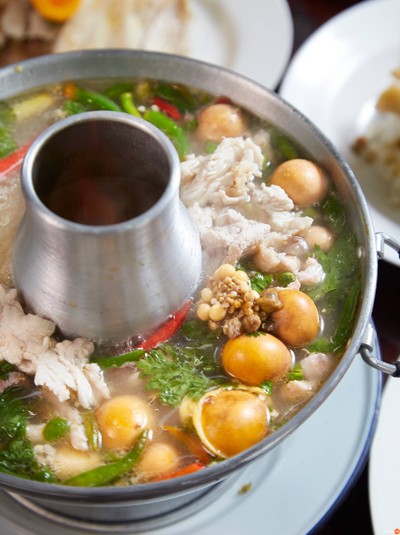 เมนูของร้าน ไก่หุบบอนเจ้าของต้นตำรับ ศรีราชา