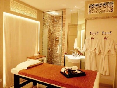 Cherry Blossom Spa โรงแรม ลีแกซี่ สวีท, สุขุมวิท29