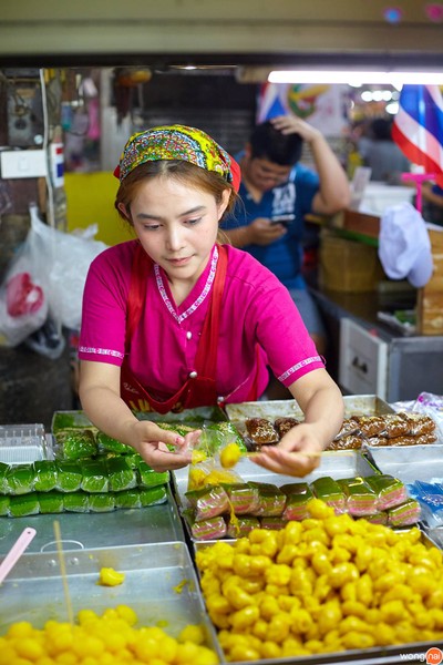 บรรยากาศ ขนมหวานแม่ทองล้วนตลาดย่าโม ตลาดย่าโม