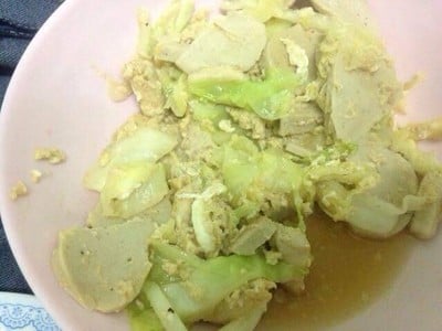 ผัดกะหล่ำปลี่หมูยอ