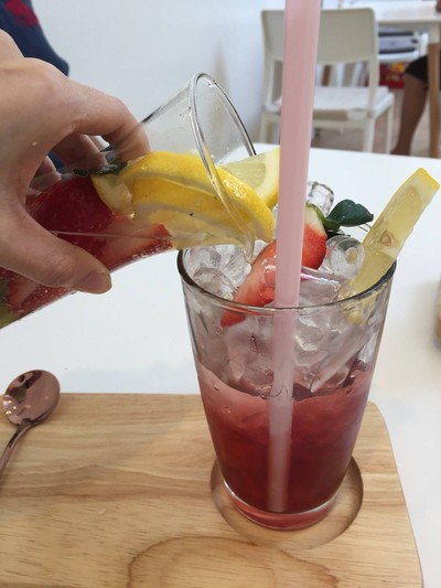 อาหาร หรือ เครื่องดื่ม