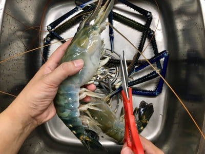 วิธีทำ กุ้งกร้ามกรามนึ่ง (ในกระทะ) + น้ำจิ้มซีฟู้ดรสเด็ด