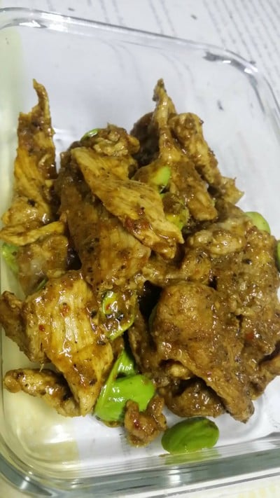 วิธีทำ หมูผัดสะตอพริกแกงใต้ วิธีทำ หมูผัดสะตอพริกแกงใต้