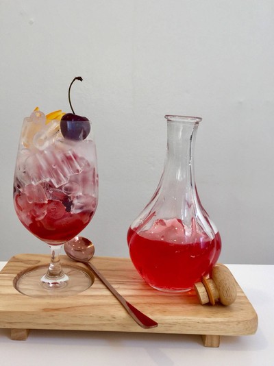 อาหาร หรือ เครื่องดื่ม