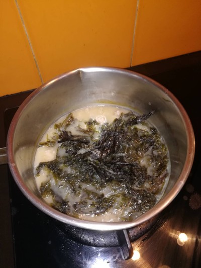 วิธีทำ ซุปสาหร่ายมิโซะหมูสับ