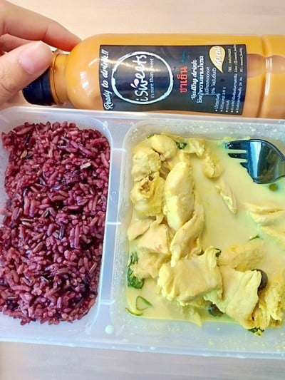 ข้าวแกงเขียวหวานไก่