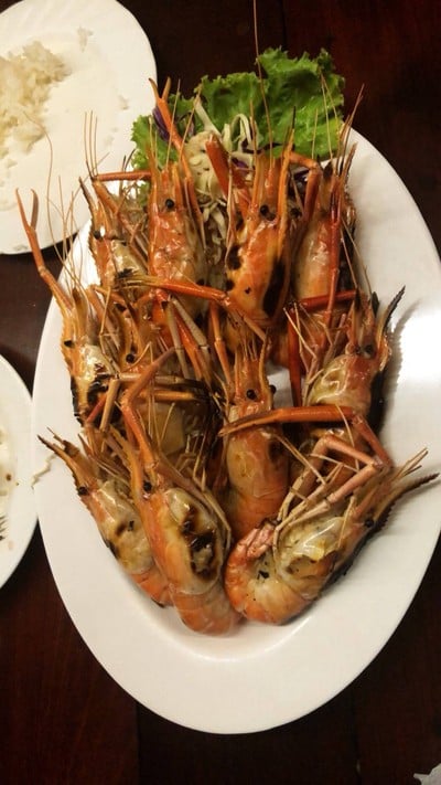 ร้านเรือนริมน้ำ