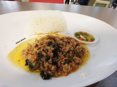 ข้าวกะเพราหมูคุโรบูตะสับ