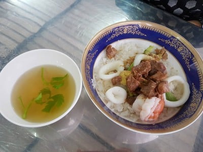 เมนูของร้าน คุณอ๋า ข้าวต้มแห้ง ข้าวต้มปลา โชคชัย4 ซอย 90