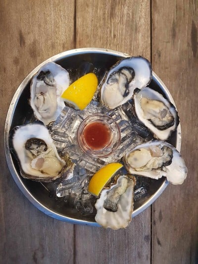 Happy hour ตัวละ $2