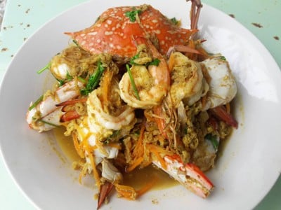 ทะเลผัดผงกระหรี่