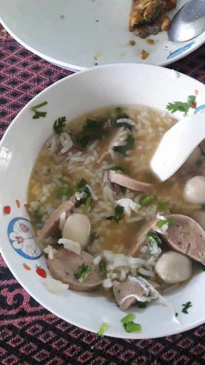 ข้าวต้มลูกชิ้นปลายาจก