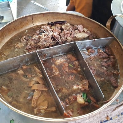 บรรยากาศ เนื้อตุ๋นนางเลิ้ง ซอยนครสวรรค์ 2