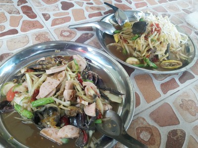 ส้มตำปลาร้าหมูยอ