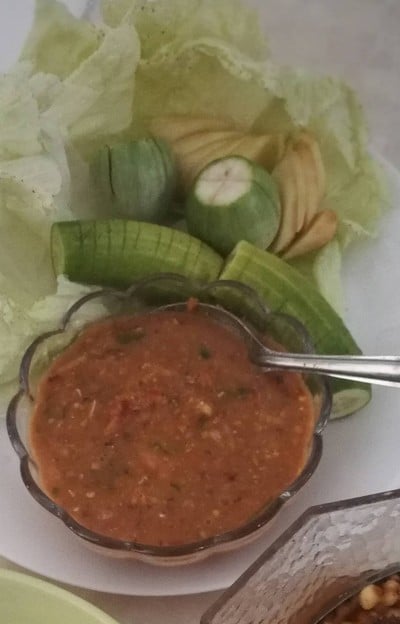 น้ำพริกไข่ปูผักสด