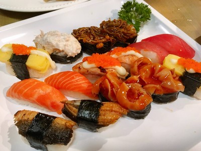 ซูชิหน้าต่างๆ