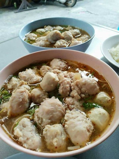 ก๋วยเตี๋ยวหมูเด้งเจ๊ปุ๊ย ก๋วยเตี๋ยวหมูเด้งเจ๊ปุ๊ย