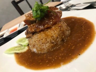 ข้าวหมูแดง