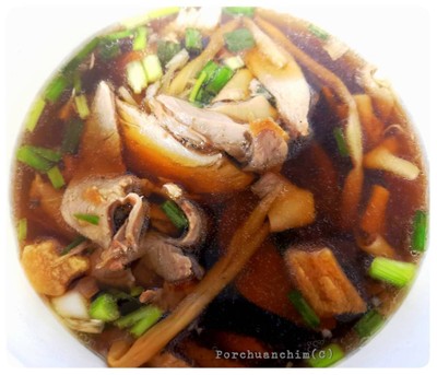 ก๋วยเตี๋ยวเป็ดพะโล้