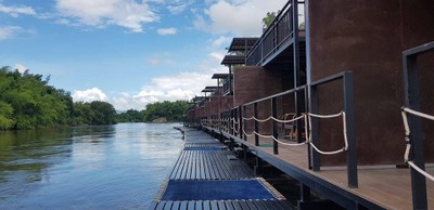 แควธารา ริเวอร์ไซด์ วิลล่า