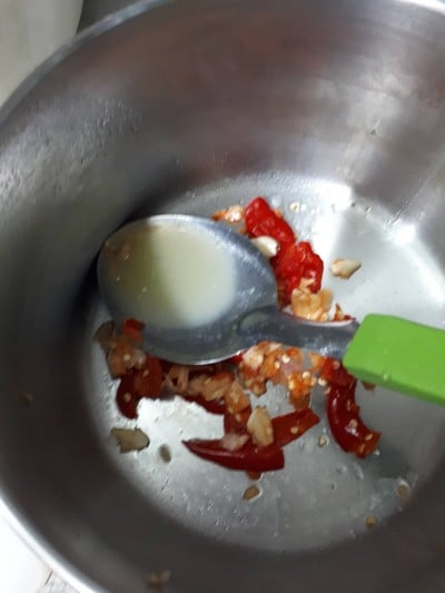 วิธีทำ ยำมาม่าหัวหมู วิธีทำ ยำมาม่าหัวหมู