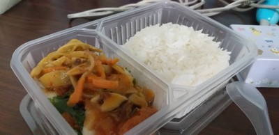 ข้าวไก่ทอดนมสด