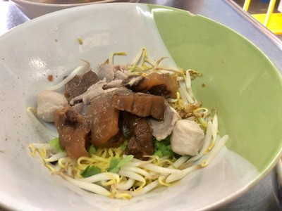 บะหมี่แห้งเนื้อรวม
