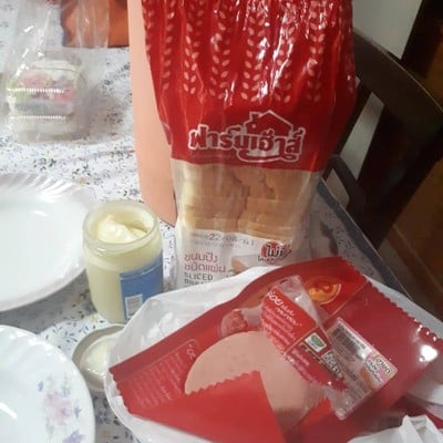 วิธีทำ แซนวิชไส้กรอกหมูหยองชีส วิธีทำ แซนวิชไส้กรอกหมูหยองชีส