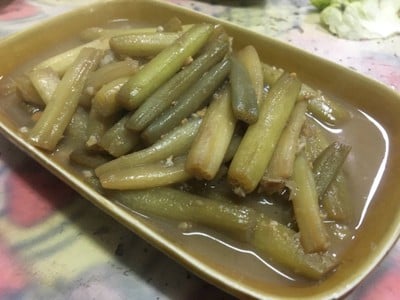 สายบัวผัดเต้าเจี้ยว
