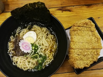 คุโรสุกุหมูทอดทงคัตสึราเมน