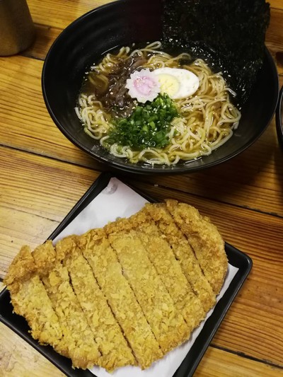 คุโรสุกุหมูทอดทงคัตสึราเมน