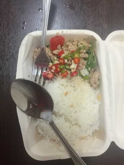 กะเพราหมูสับ