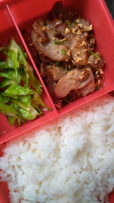 วิธีทำ หมูทอดกระเทียมเจียวหอม วิธีทำ หมูทอดกระเทียมเจียวหอม