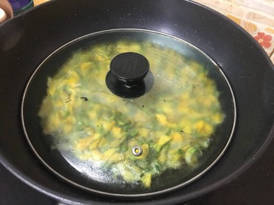 วิธีทำ ไข่เจียวดอกโสน วิธีทำ ไข่เจียวดอกโสน