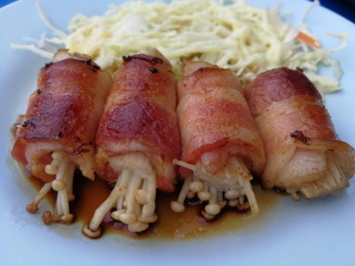 เบคอนพันเห็ดเข็มทอง