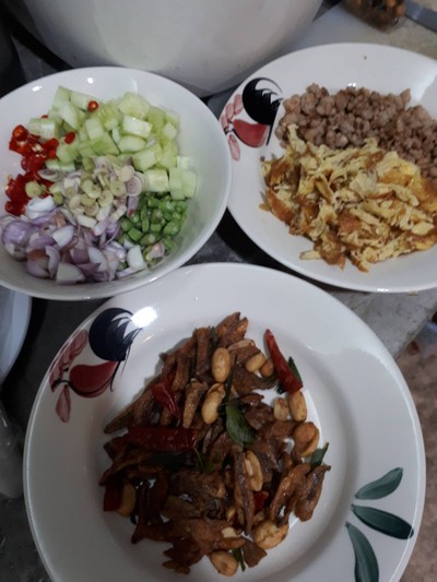 วิธีทำ ยำขนมจีน วิธีทำ ยำขนมจีน