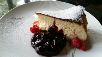 BASQUE BURNT CHEESECAKE