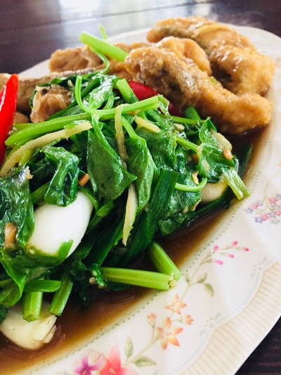 ปลากะพงผัดคื่นช่าย