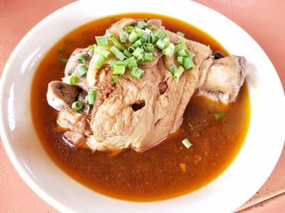 ร้านอาหารชุมชนจีนยูนนาน หมู่บ้านสันติชล (ร้านอาหารกำแพงเมืองจีน) ร้านอาหารชุมชนจีนยูนนาน หมู่บ้านสันติชล (ร้านอาหารกำแพงเมืองจีน)