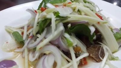 ยำปลาสลิด