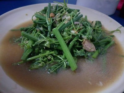 🌿🌿ผัดยอดมะระหวาน..☘☘