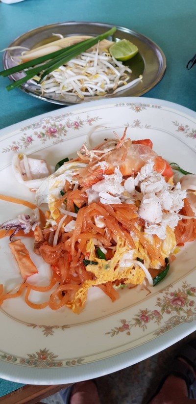 ผัดไทรวมมิตร