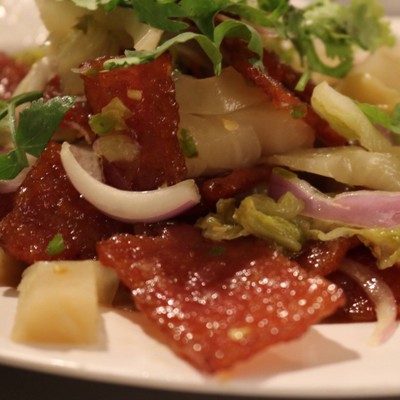 ยำหมูแผ่น เพิ่มผักกาดดอง