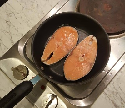 วิธีทำ ข้าวผัดน้ำพริกกะปิปลาแซลมอน