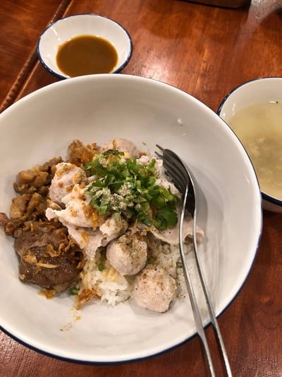 เมนูของร้าน โอชาม ข้าวต้มแห้ง เอกมัย