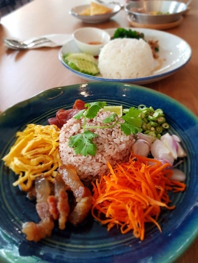 ข้าวคลุกกะปิ